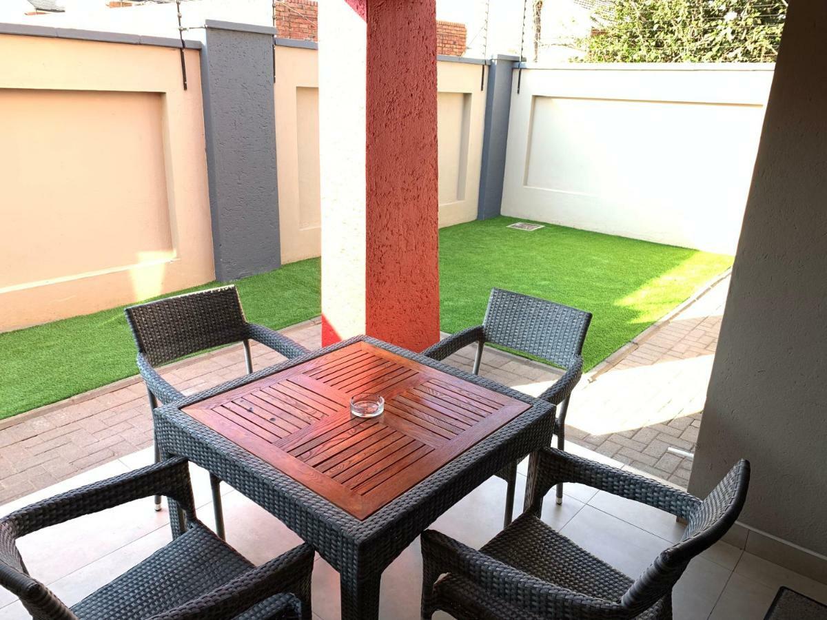 66 Dorp Street Apartment Polokwane Kültér fotó